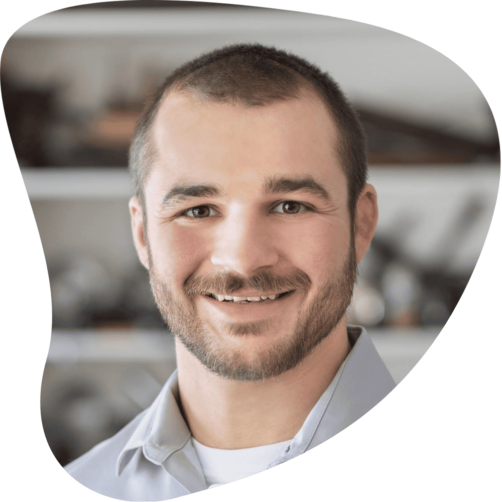 aaron kelly pet sitter dog walker